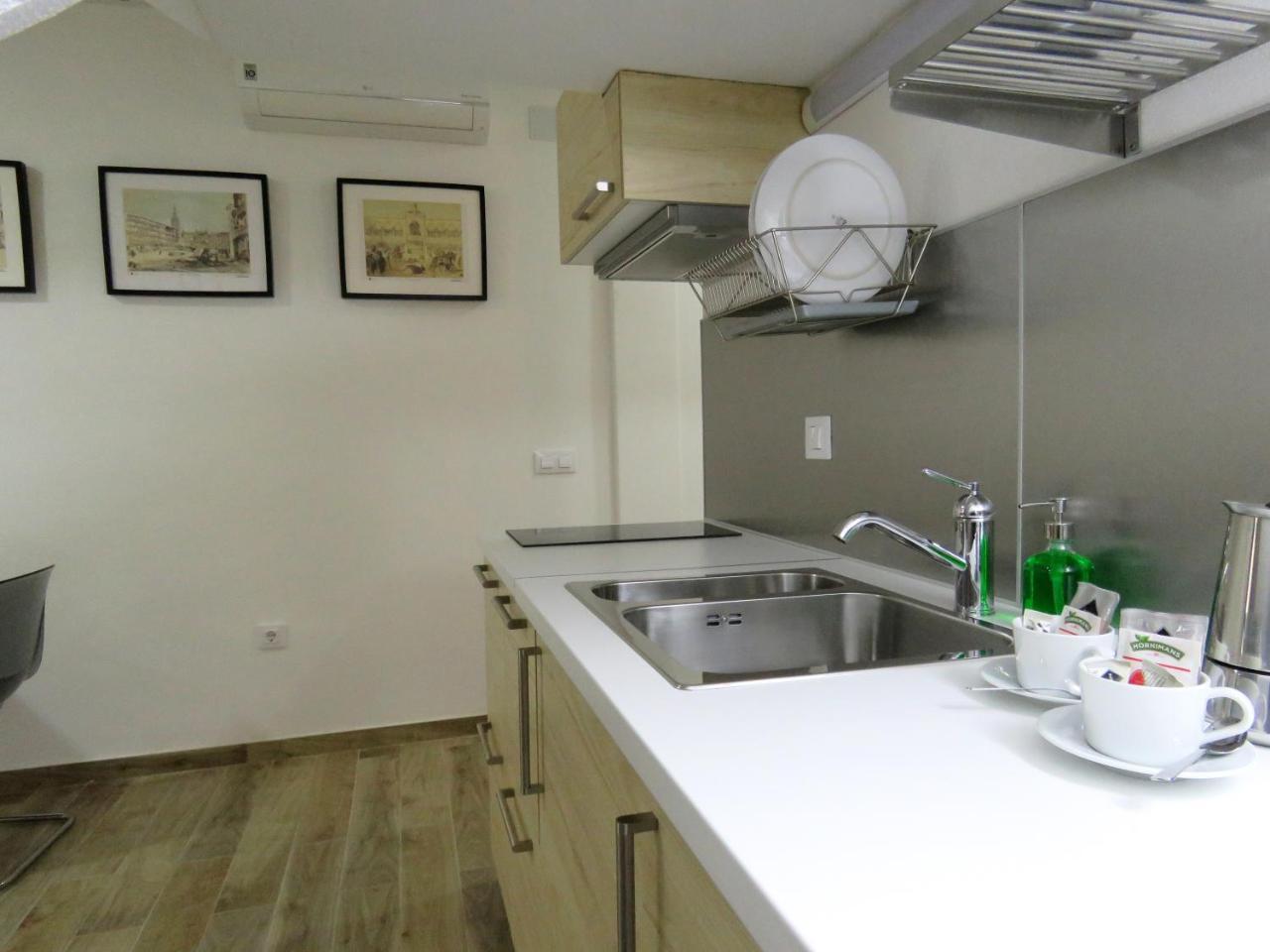 Living Sevilla Apartments Hercules ภายนอก รูปภาพ